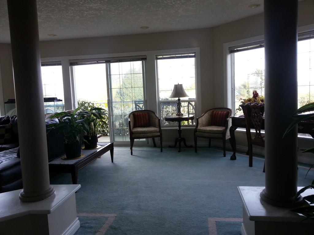 By The Sea Bnb, Sidney Victoria Bc Extérieur photo