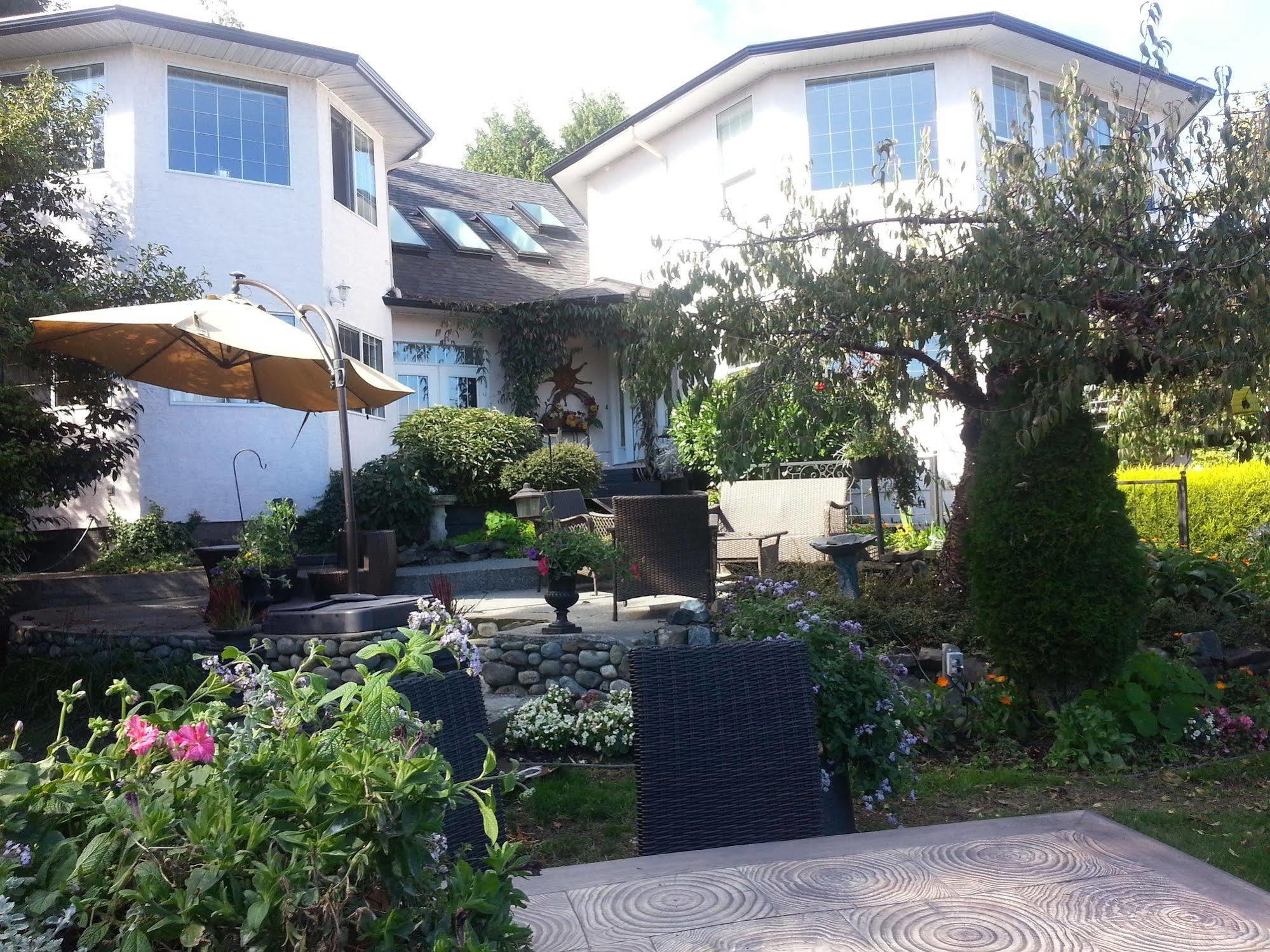 By The Sea Bnb, Sidney Victoria Bc Extérieur photo
