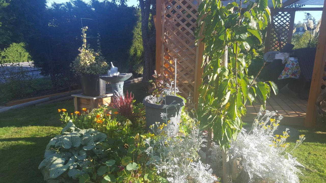 By The Sea Bnb, Sidney Victoria Bc Extérieur photo