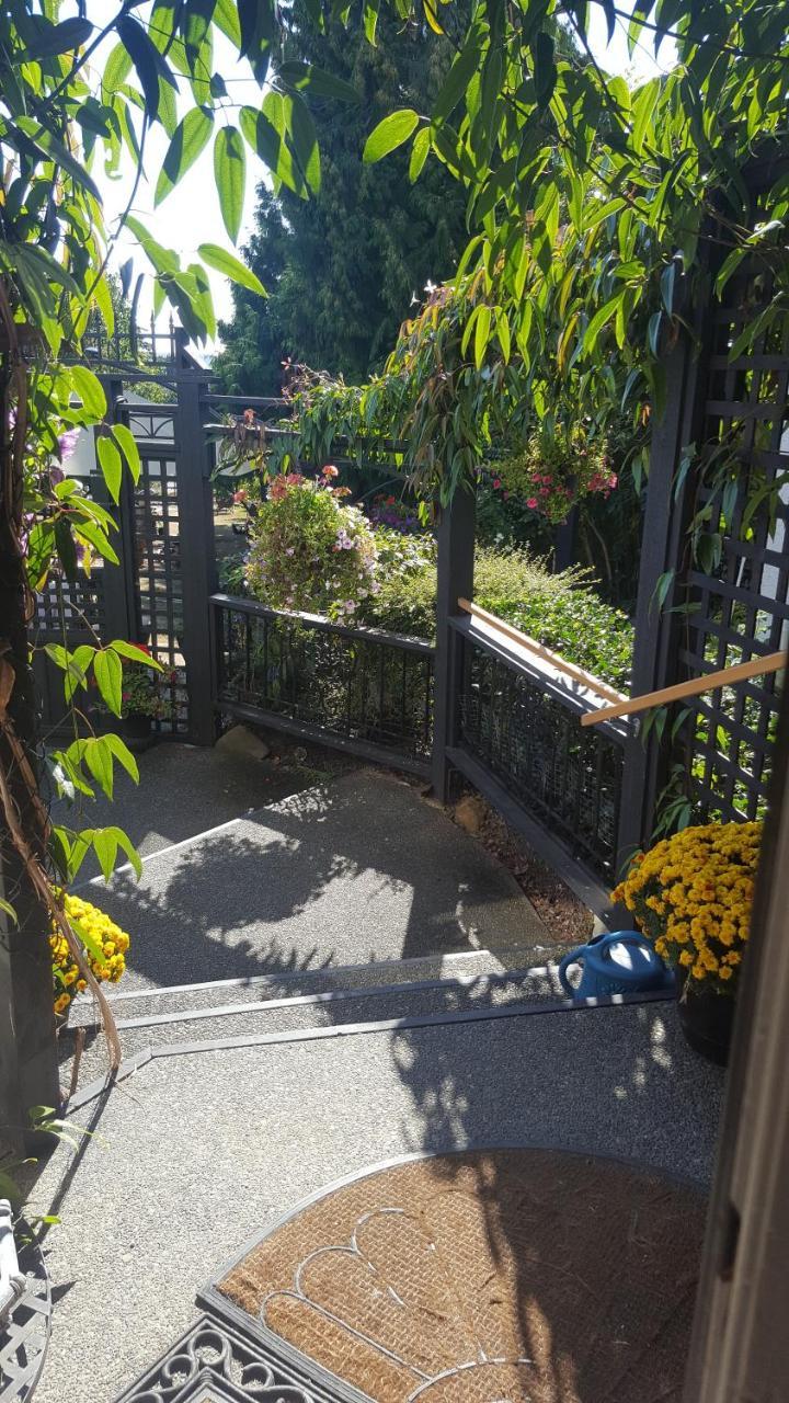 By The Sea Bnb, Sidney Victoria Bc Extérieur photo